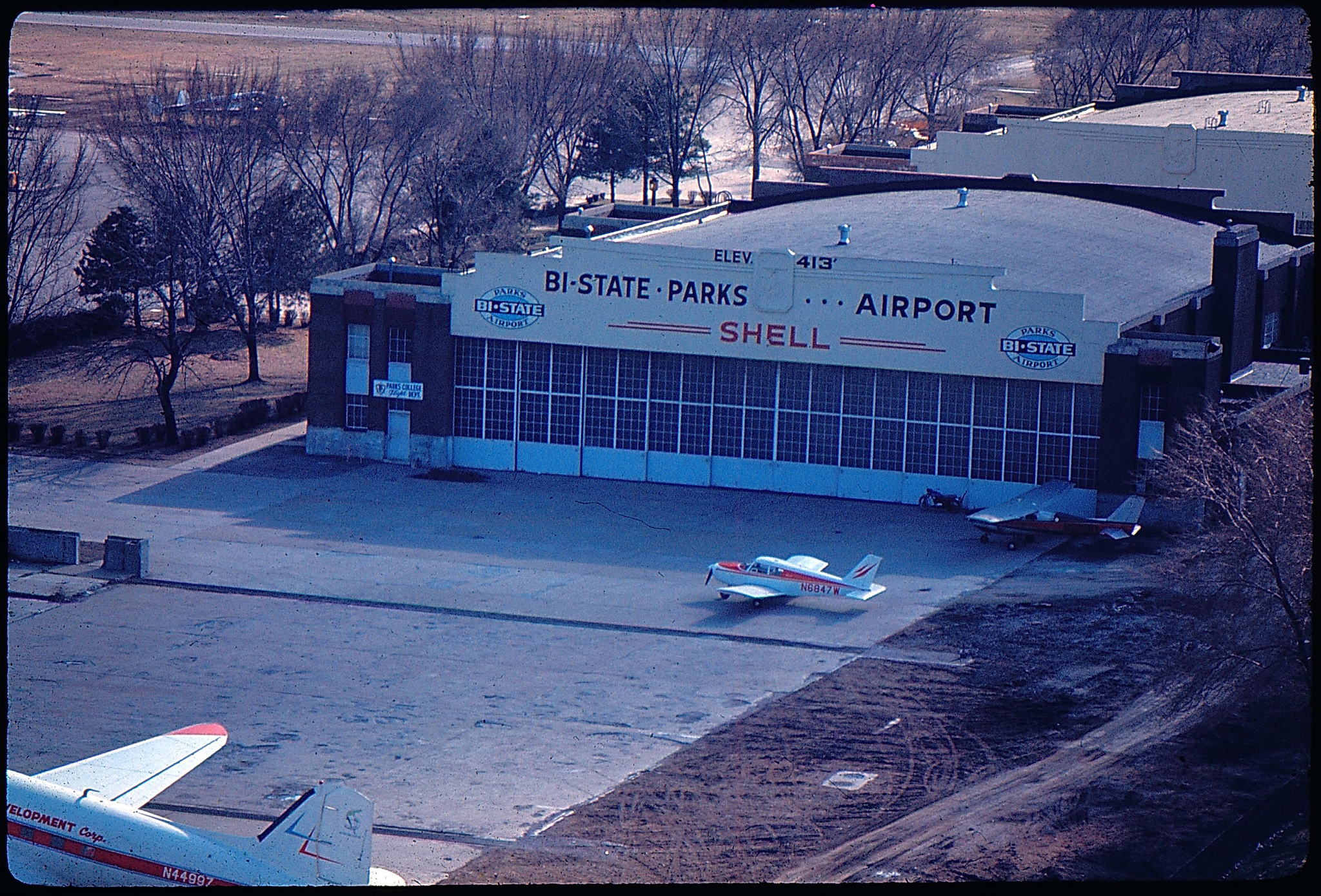 Bi-State Parks Airport