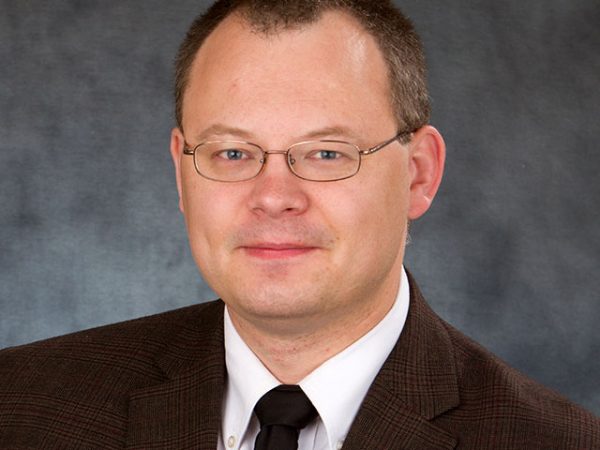 Eric Dahl headshot
